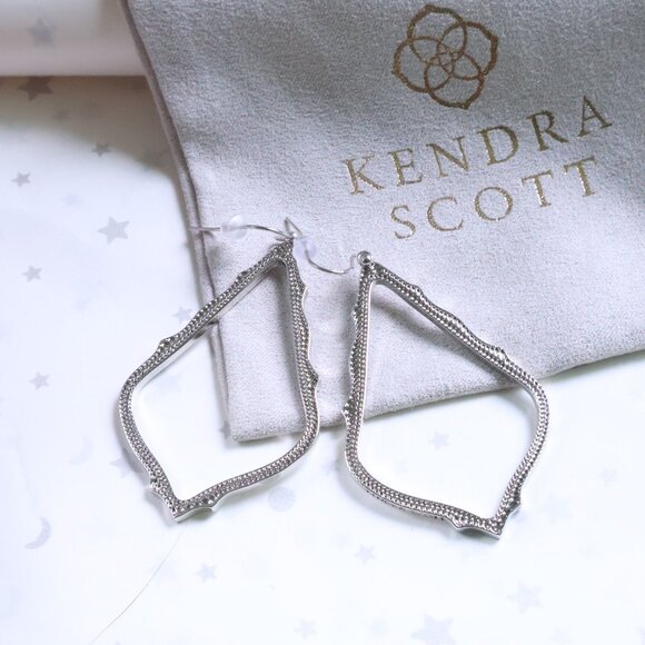 ❤️ Kendra Scott Sophee Silver Drop Earrings ❤️ - Picture 2 of 2